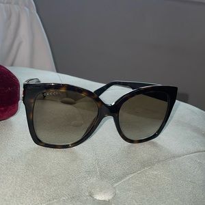 GUCCI sunglasses